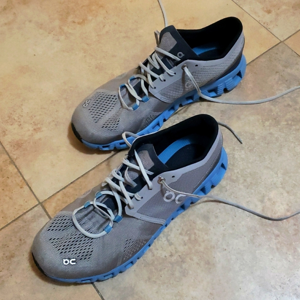 On cloud size 8.5 used but like new